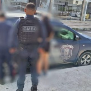 Vendedora de calcinha e seios à mostra; Conflito inusitado termina na delegacia