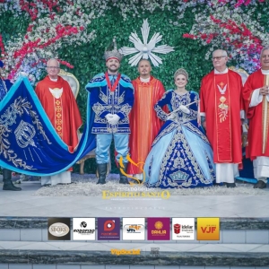 Segundo dia da Festa do Divino em Tijucas teve desfile e muita emoção 