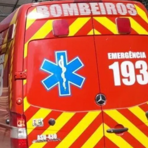 Colisão entre motocicleta e caminhão deixa ferido em Tijucas