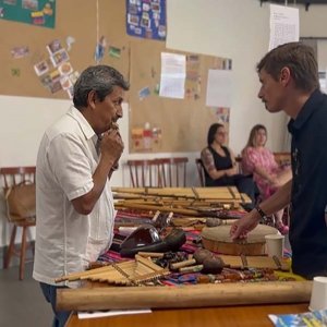 Feira de Diversidade Cultural é realizada para colaboradores de maior empresa de revestimentos 