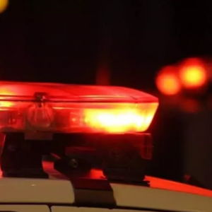 Homem é atacado com foice por vizinho durante briga por terreno em Canelinha