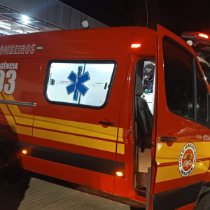 Homem de 73 anos fica ferido após colisão entre carro e bicicleta 