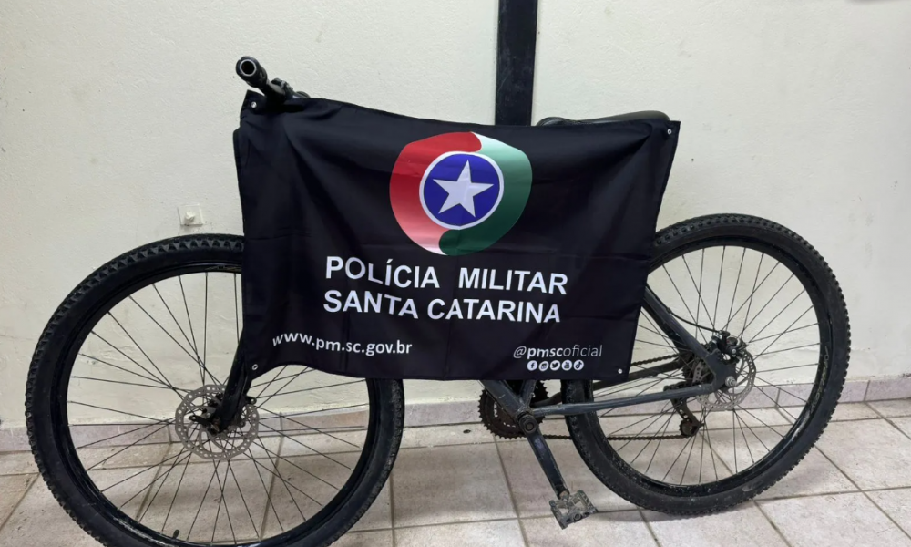 Funcionário do supermercado reconhece e recupera sua bicicleta furtada 