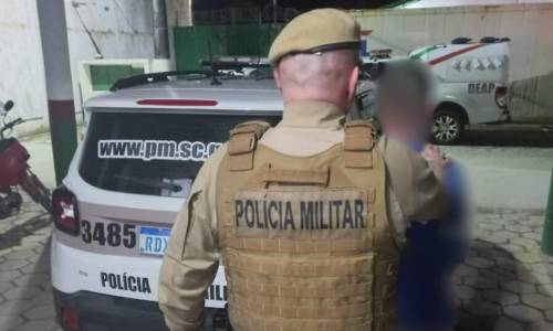 Homem de 20 anos é preso em Nova Trento por mandado de prisão de tráfico de drogas