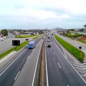 BR-101 tem interdições para instalação de pórtico de sinalização