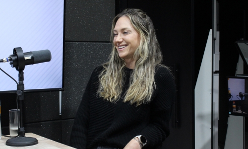 Coragem nas alturas: Nicole Deverling e a jornada da DZ47 no paraquedismo