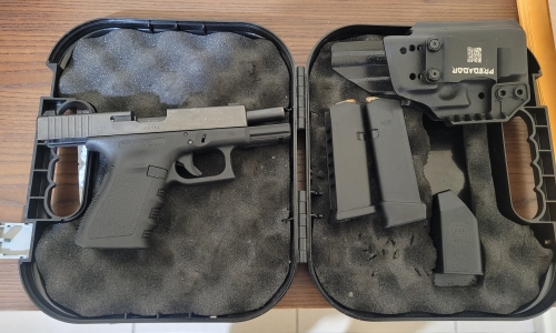 Polícia Civil cumpre mandados contra suspeito de vender armas para organização criminosa