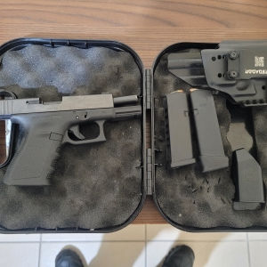 Polícia Civil cumpre mandados contra suspeito de vender armas para organização criminosa