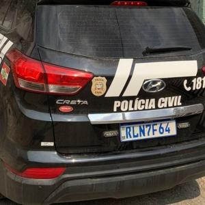 Casal é preso por tráfico de drogas ; quitinete servia como ponto de venda