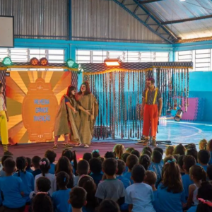 Peça Circense ‘Tem Palhaço no Trânsito’ promove segurança no trânsito na região