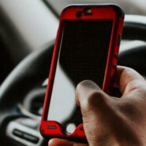 Polícia Militar de Brusque usa redes sociais para conscientizar população sobre uso do celular