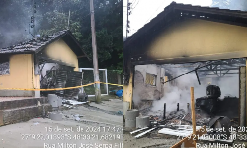 Incêndio destrói garagem e lancha em residência de Porto Belo