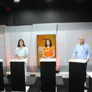 Candidatos à prefeitura de Bombinhas discutem futuro do município em debate promovido pelo Vip Social