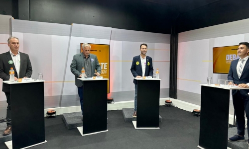 Debate acirrado em Tijucas: candidatos trocam propostas e acusações
