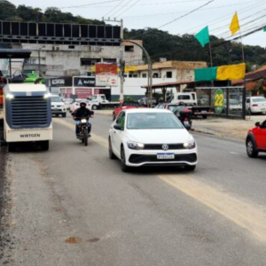 Atenção motoristas: obras de pavimentação em Balneário Camboriú
