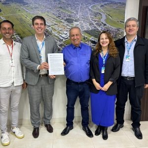 Tijucas formaliza doação de terreno para com construção de 100 apartamentos populares
