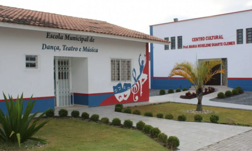 Sarau Literário do Pré-Escolar I mobiliza 400 crianças em São João Batista