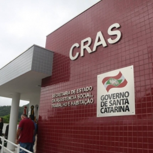 Programa abre inscrições para cursos de cuidador de idosos e babás