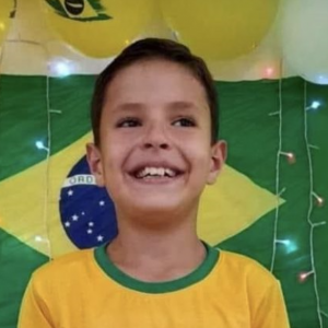 Buscas por menino desaparecido no mar de Bombinhas continuam nesta quarta