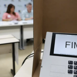 Tijucas receberá justificativas de eleitores de cidades com segundo turno nas Eleições 2024
