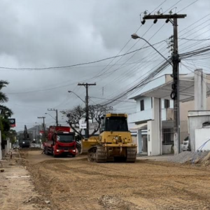 Obras na Rua Rudy Bayer em Tijucas interditam trânsito nesta sexta