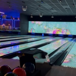 Com tecnologia de ponta e experiências visuais impressionantes, Tijucas recebe primeiro boliche interativo do estado 