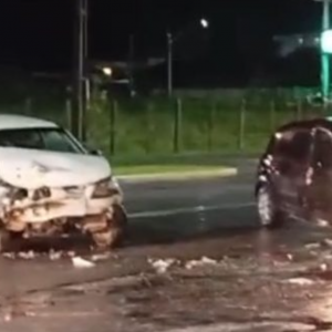 Acidente envolvendo dois veículos deixa um ferido em Bombinhas