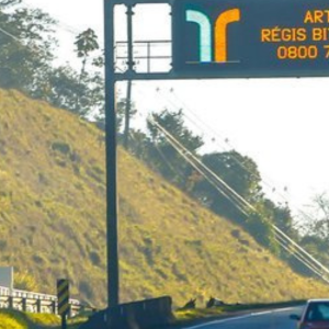 Carreta de dimensão excedente percorrerá BR-101 e BR-376 a partir nesta sexta-feira 