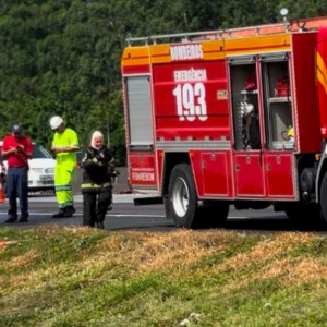 Incêndio em veículo gera trânsito intenso na BR-101 entre Tijucas e Porto Belo