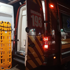 Colisão entre carro e motocicleta deixa dois feridos em São João Batista