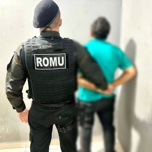 Condutor embriagado provoca acidente e é detido em Itapema