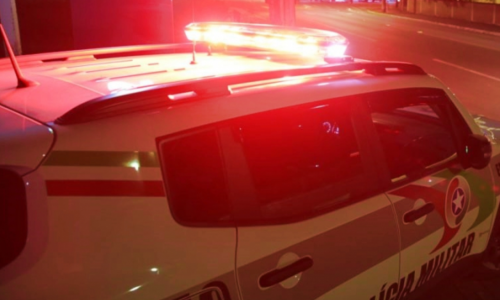 Homem é preso após agredir esposa com socos e mordidas 