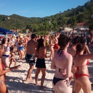 Bombinhas prepara programação de verão com ações nas ruas e praias