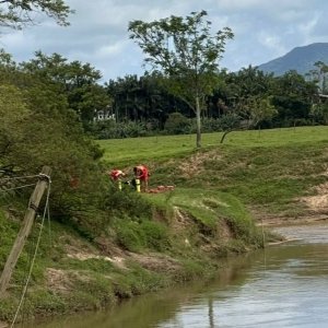 Retomada as buscas por jovem de 16 anos que desapareceu após afogamento em rio em Canelinha