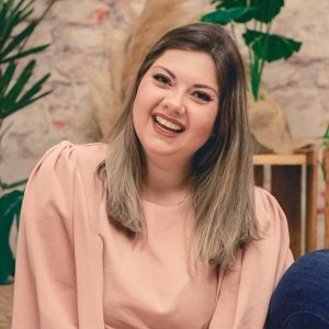 Tijucas em luto: Velório e enterro de Taiane Butzke reúnem familiares e amigos