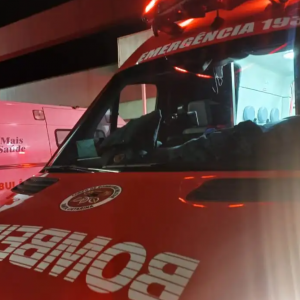 Briga de casal termina com mulher e adolescente feridos a facadas no ano novo