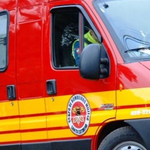 Homem é atropelado por motocicleta elétrica e sofre traumatismo craniano em Itapema