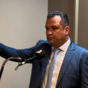 Juliano Peixer toma posse em São João Batista com promessa de mudança