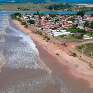 Praia de Tijucas vai receber mutirão de limpeza neste mês