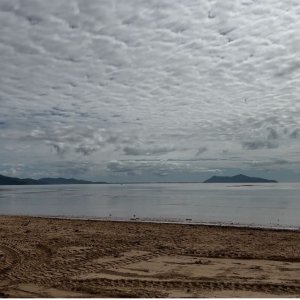 Luau Musical na praia de Tijucas promete reunir comunidade e músicos locais