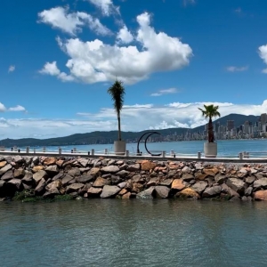 Molhes de Itapema se tornam novo cartão postal e ganham aprovação de moradores e turistas