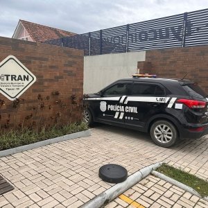 Enchentes em Tijucas causam perda de placas de veículos; Polícia Civil organiza devolução