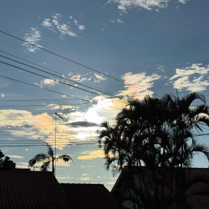 Semana começa com sol, mas região tem previsão de temporais com chuva intensa
