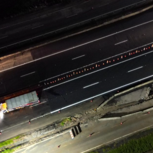 BR-101 é totalmente liberada em Biguaçu após 80 horas de trabalho ininterrupto