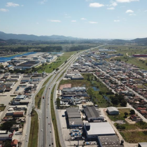 Terceira faixa na BR-101 entra em pacote prioritário de obras 