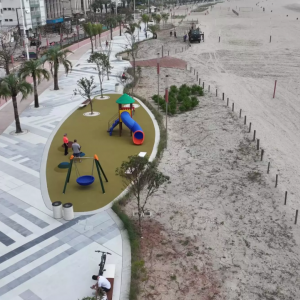 Multa diária de R$ 10 mil se acessibilidade em orla da praia não for corrigida