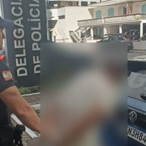 Homem invade obra, tenta furto e ameaça com barra de ferro