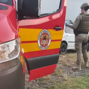 Discussão de vizinhos termina com homem ferido a pedradas
