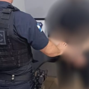 Homem é preso por maltratar cachorro mesmo após ser notificado