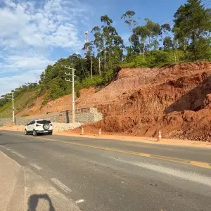 Obras são executadas na SC-410 e municípios encaminham pedidos de revitalização